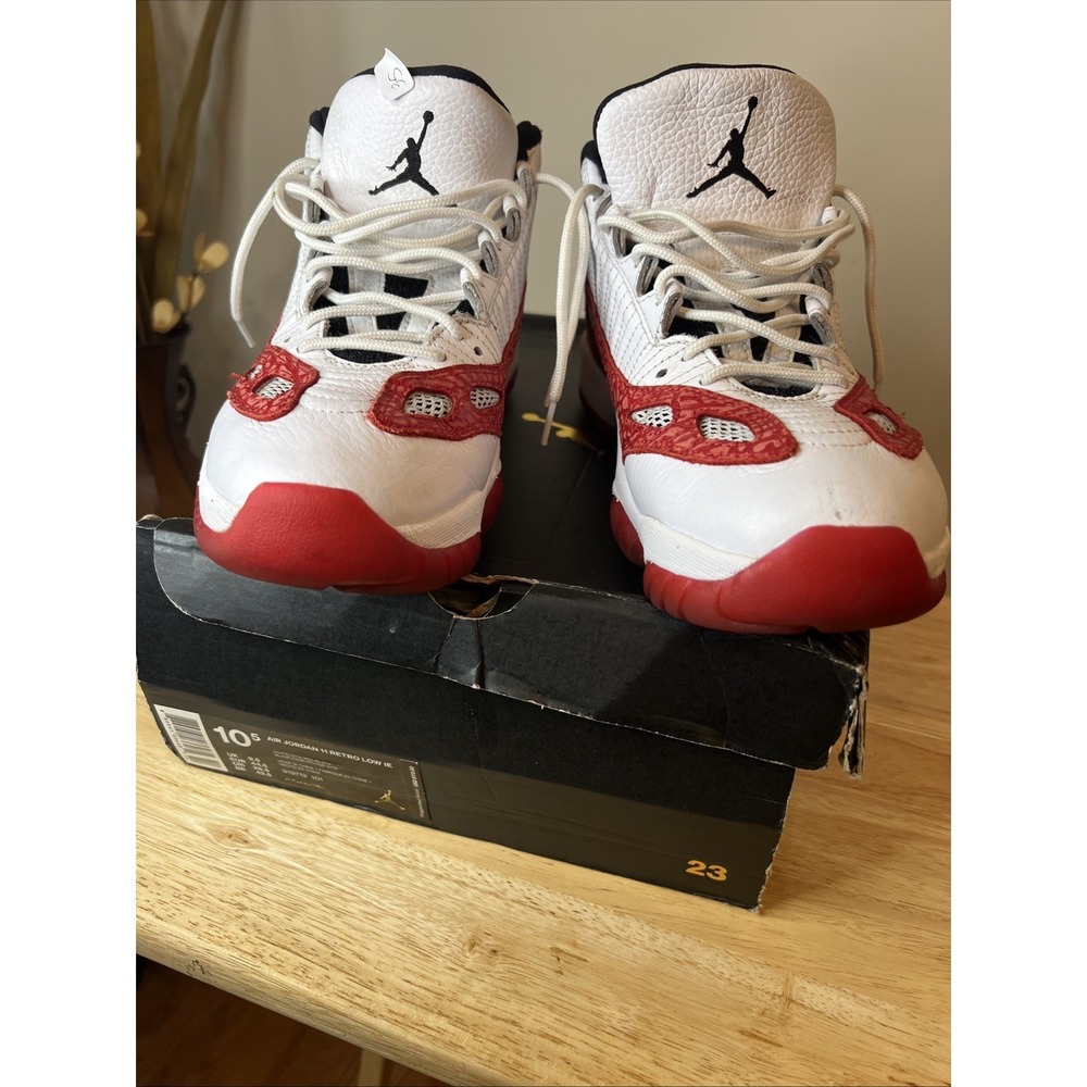 Air Jordan 11 Retro Low IE Men's Red White Size 10.5 919712-101 - Picture 7 of 7